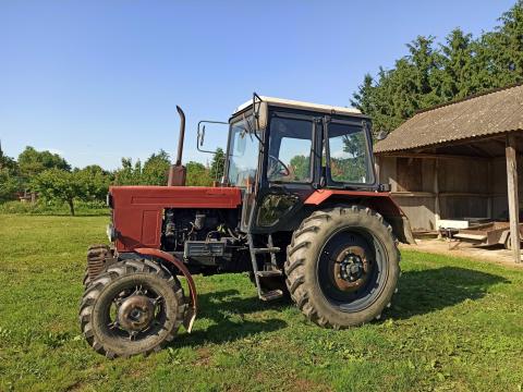 MTZ 82 traktor és munkaeszközei MTZ 82 traktor és munkaeszközei