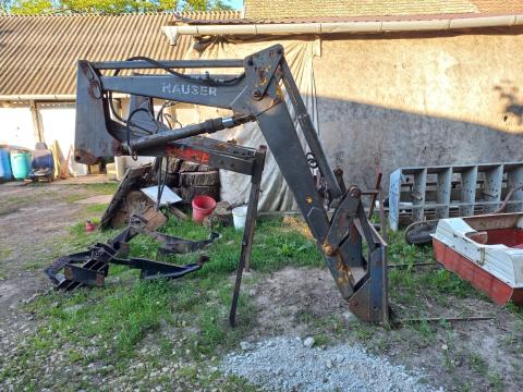 Eladó homlokrakodó Eladó homlokrakodó