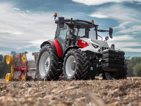 STEYR PLUS 4080-4120 TRAKTOROK A MAGTÁR KFT-TŐL STEYR PLUS 4080-4120 TRAKTOROK A MAGTÁR KFT-TŐL