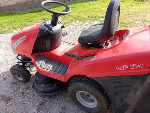 Fűnyíró traktor eladó Fűnyíró traktor eladó