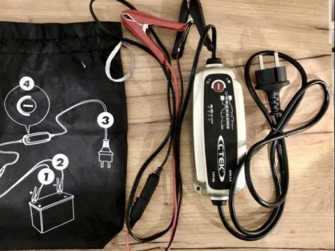 Ctek Mxs 5.0 akkumulátor töltő, új állapotú eladó Ctek Mxs 5.0 akkumulátor töltő, új állapotú eladó