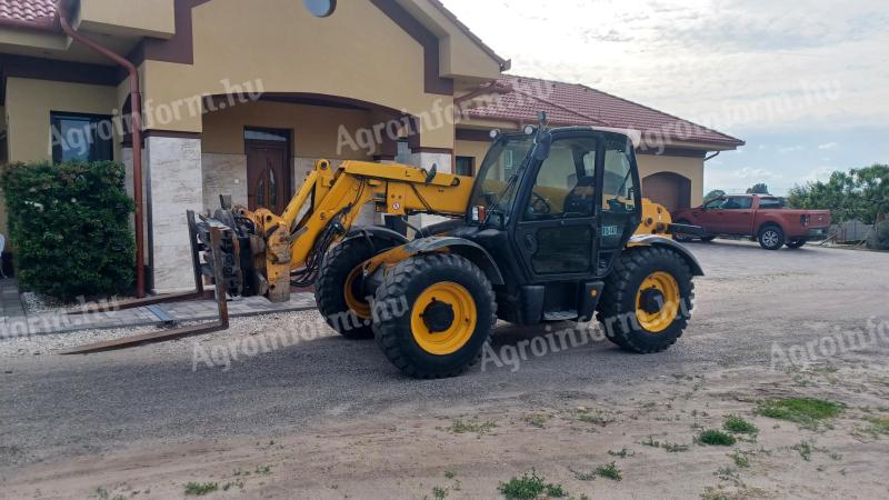 JCB 541-70 teleszkópos rakodógép