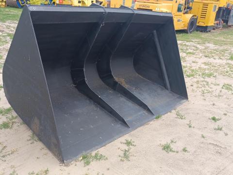 Caterpillar 3 m³-es gabonakanál Caterpillar 3 m³-es gabonakanál