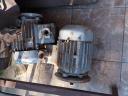 Nyíregyházán ventilátorok,  porleválasztók,  villanymotorok,  húskampók eladó