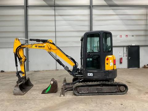 Bobcat E 35 / 2016 / 3 769 üzemóra / Lízing 20%-tól