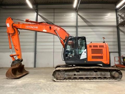 Achi ZX 225 US R LC-5 / 2016 / 12.009 üzemóra / Lízing 20%-tól Achi ZX 225 US R LC-5 / 2016 / 12.009 üzemóra / Lízing 20%-tól