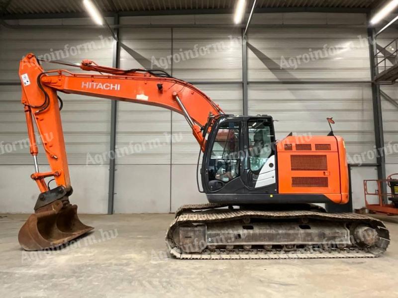 Achi ZX 225 US R LC-5 / 2016 / 12.009 üzemóra / Lízing 20%-tól