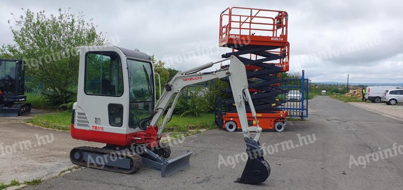 Takeuchi TB016 gumihevederes forgókotró gép