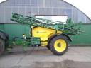 John Deere 740i szántóföldi vontatott permetező