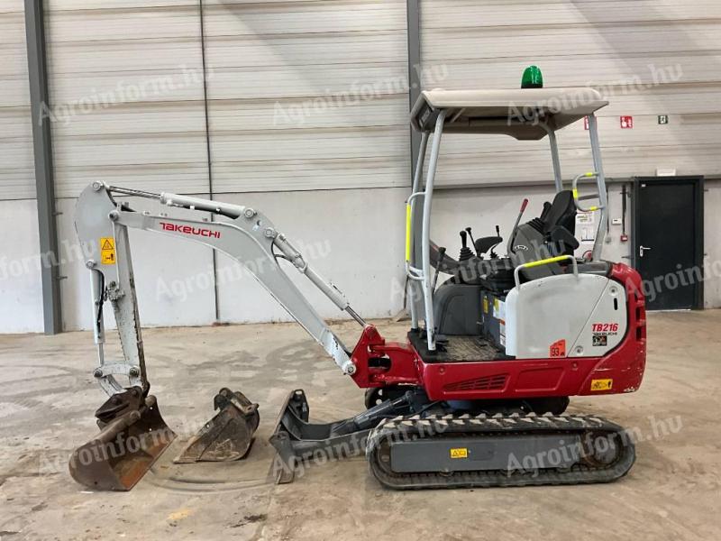 Takeuchi TB 216 / 2023 / 682 üzemóra / Lízing 20%-tól