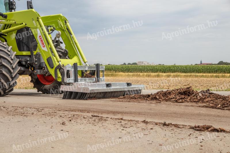 Fliegl Löwe seprőkefe
