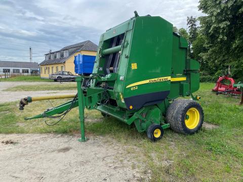 John Deere 852 bálázó John Deere 852 bálázó