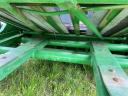 John Deere 852 bálázó