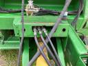 John Deere 852 bálázó