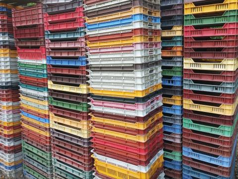 Műanyag Ládák 300 Ft/db-tól - Nagy Tételben Csornán (M5,  M10,  EV13,  EV23,  IFCO rekeszek) Műanyag Ládák 300 Ft/db-tól - Nagy Tételben Csornán (M5,  M10,  EV13,  EV23,  IFCO rekeszek)