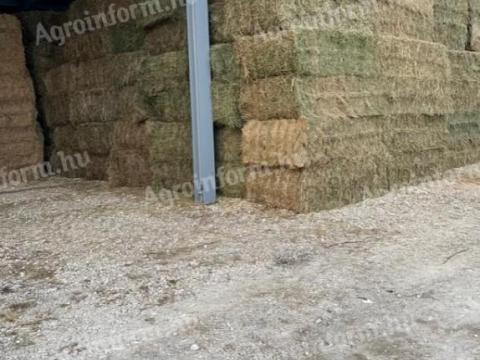 Széna nagykockabála Széna nagykockabála