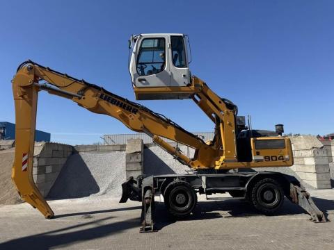 Liebherr A 904 C / 2006 / Lízing 20%-tól
