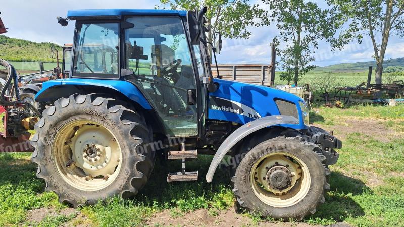 New Holland TL90A traktor