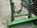 John Deere 320R homlokrakodó