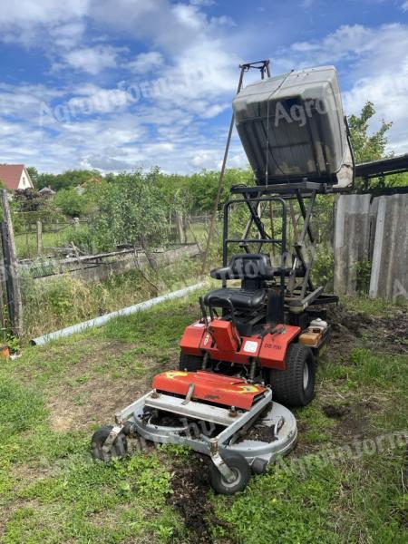Fűnyíró traktor - Grillo DS700