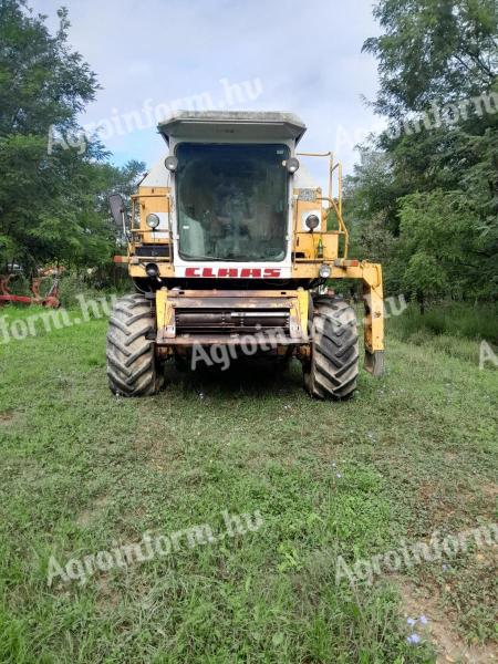Claas dominator 106