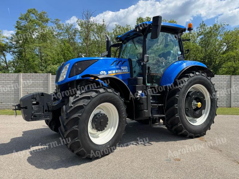 New Holland T7.215S traktor 200 Le