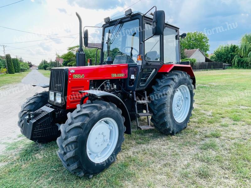 Mtz Belarus 820.4 traktor eladó