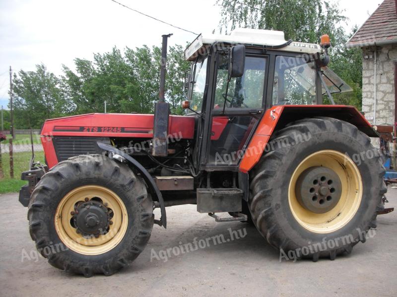 ZTS - 12245 traktor eladó