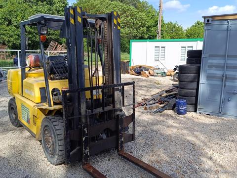 Komatsu 3.5T gázos targonca Komatsu 3.5T gázos targonca