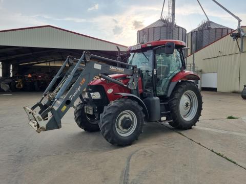 Case IH Maxxum 115 homlokrakodóval eladó