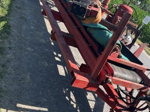 Eladó vontatott gyümölcsrázó Eladó vontatott gyümölcsrázó