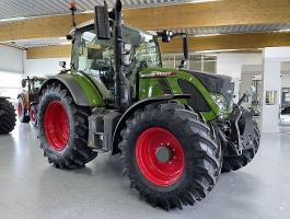 Fendt 516 VARIO PROFI+ traktor - újszerű állapot