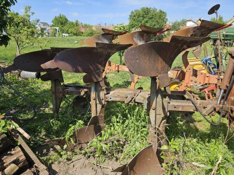 Rabewerk 3 fejes váltvaforgató eke Rabewerk 3 fejes váltvaforgató eke