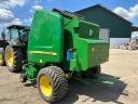 John Deere 854 MaxiCut bálázó