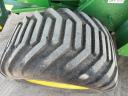 John Deere 854 MaxiCut bálázó