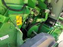 John Deere 854 MaxiCut bálázó