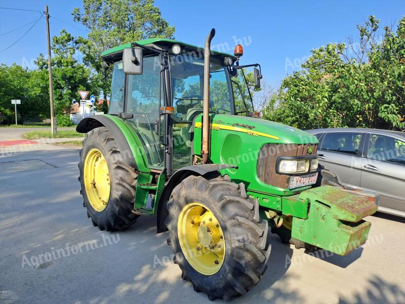 John Deere 5720