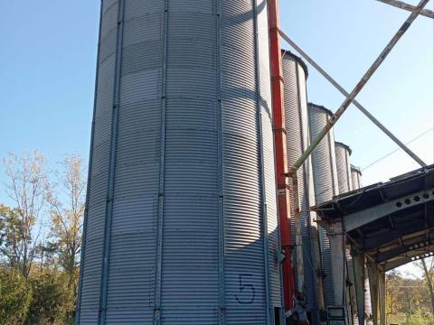 Gabonatároló siló, terménytároló tartály Gabonatároló siló, terménytároló tartály