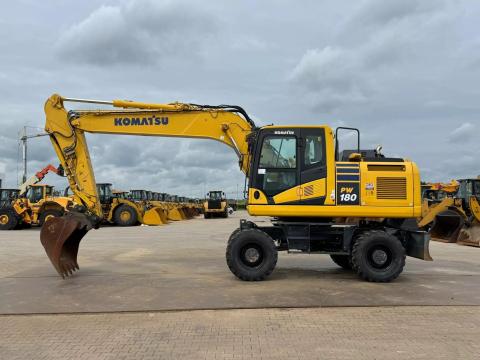 Komatsu PW180-11 / 2019 / 2900 óra / Lízing 20%-tól