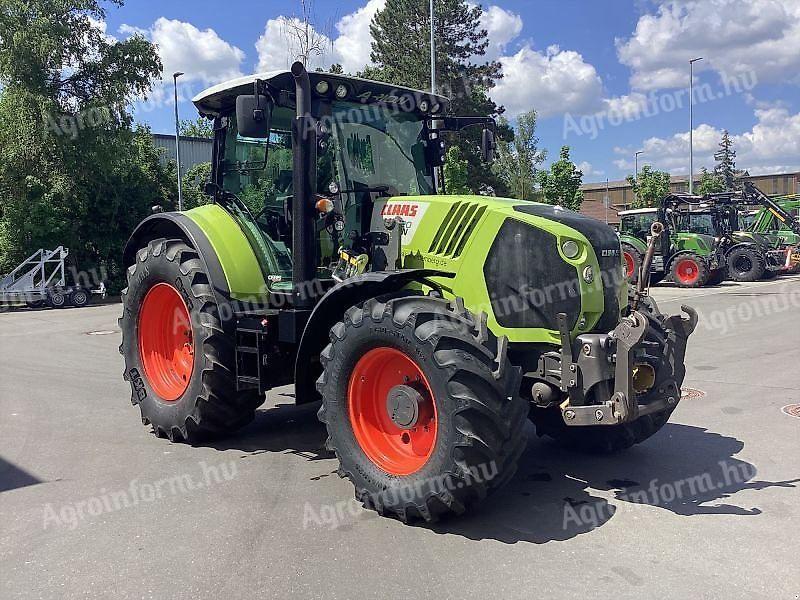 CLAAS ARION 620 Traktor