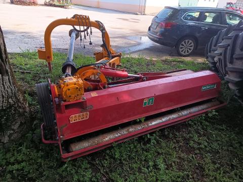 INO MKM 245 rézsűmulcsozó