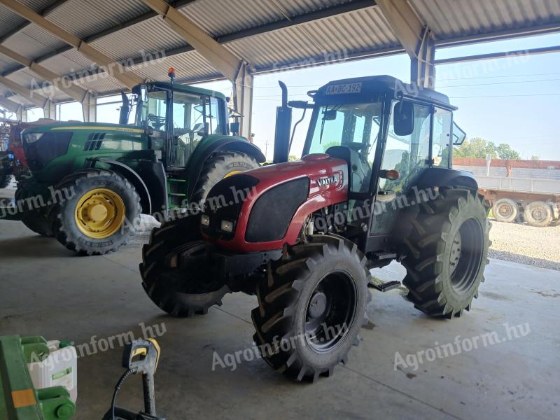 Valtra A93