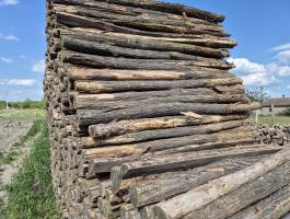 Akác oszlop eladó kerítés,  karám vagy tám rendszernek