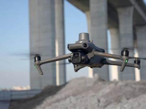 DJI Mavic 3 Enterprise + Multispectral DJI Mavic 3 Enterprise + Multispectral