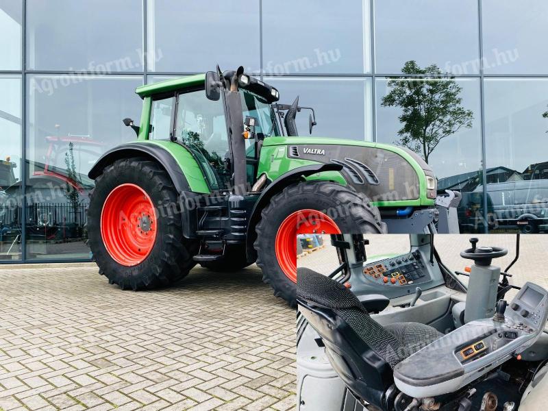 Valtra T163eD TwinTrac hátrameneti kormányzással