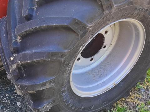 Mefro felnire szerelt Alliance gumi