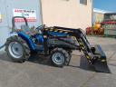 Iseki TF223 összkerékhajtású,  szervokormányos,  háromhengeres 22 LE traktor homlokrakodóval