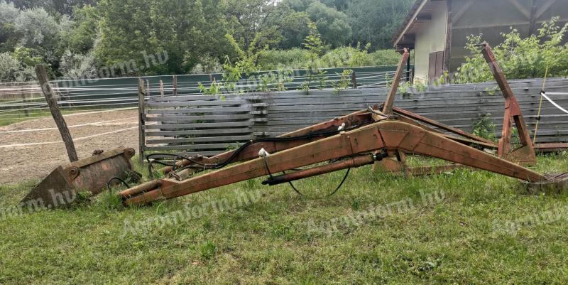 MTZ homlokrakodó / gólya rakodó