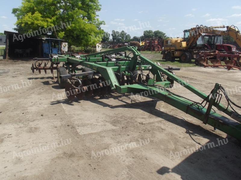 John Deere Disc Ripper 4 méter munkaszélességgel eladó