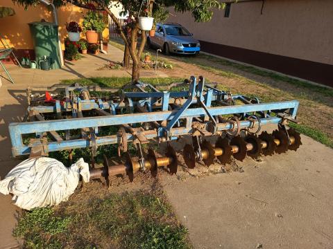 Kombinátor Kombinátor